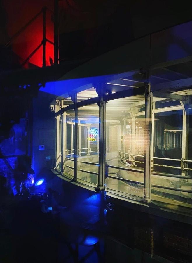 Secret Room Votre Love Room Coquine Et Insolite En Espace Privatif A トゥルネー エクステリア 写真